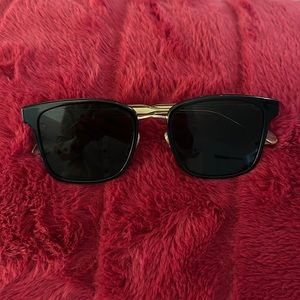GUCCI sunglasses style number GG0563SKN